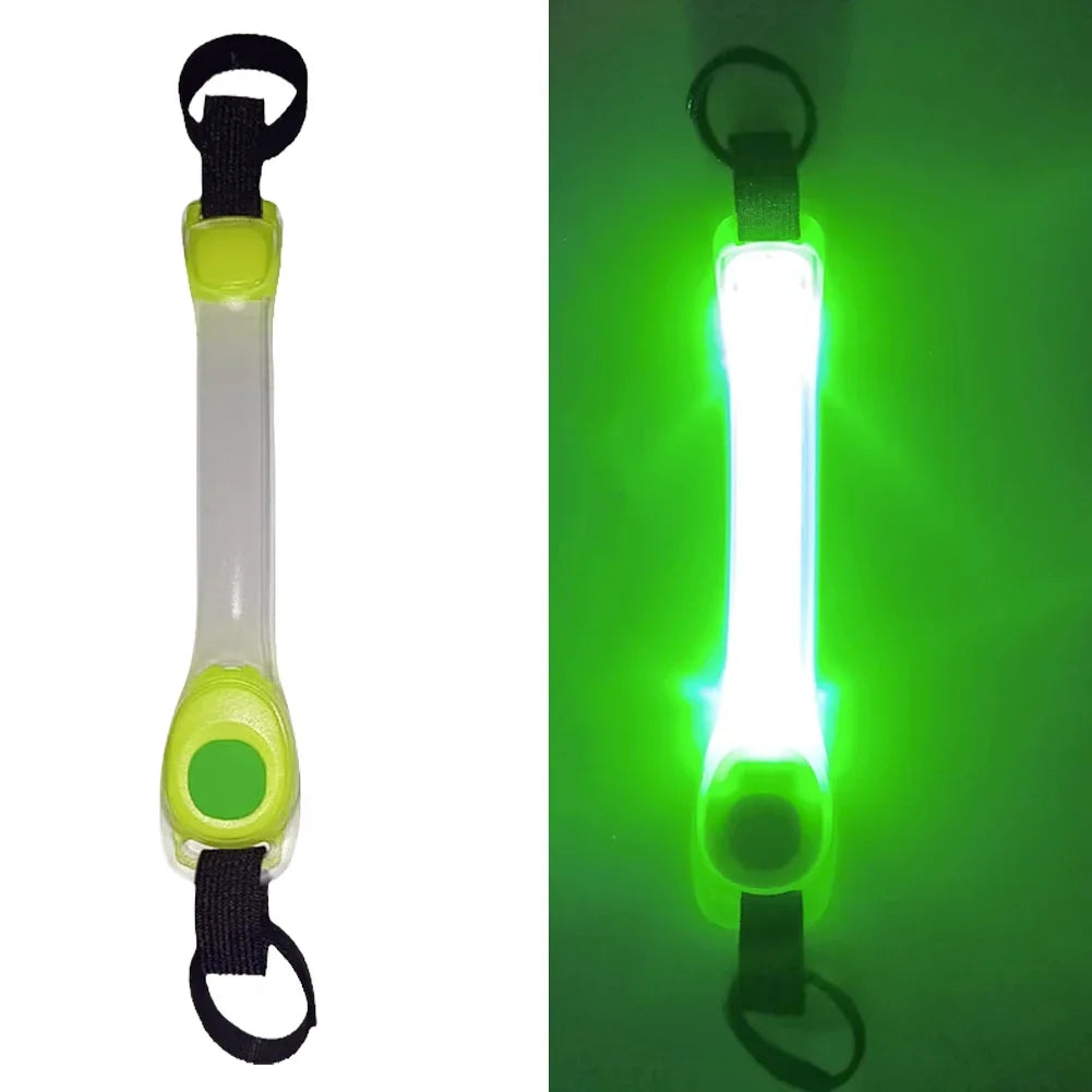 Leuchtendes Anti-Verlust-Sicherheitshalsband für Hunde, wasserdicht, mit mehrfarbigen Anhängern und blinkendem LED-Band für draußen, Sichtbarkeit bei Nacht