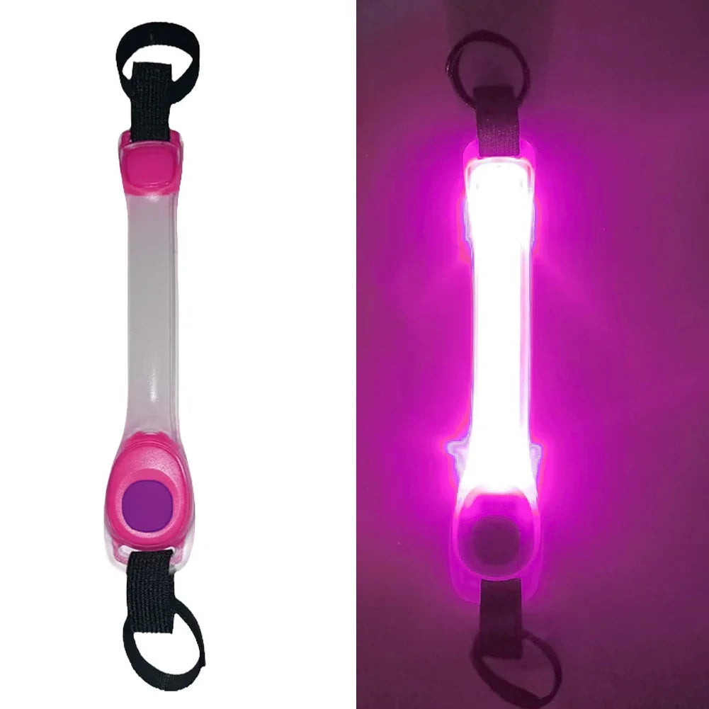 Leuchtendes Anti-Verlust-Sicherheitshalsband für Hunde, wasserdicht, mit mehrfarbigen Anhängern und blinkendem LED-Band für draußen, Sichtbarkeit bei Nacht